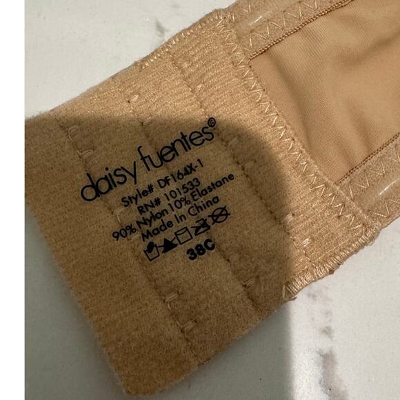 Daisy Fuentes Strapless Bra Push Up Beige Size 38C - Picture 5 of 5